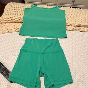 ARITZIA Green Tank Top and Shorts Set